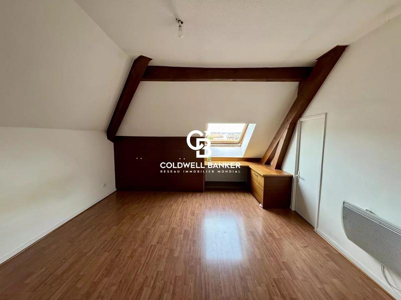 Chambre - 104 m² - 1 pièce