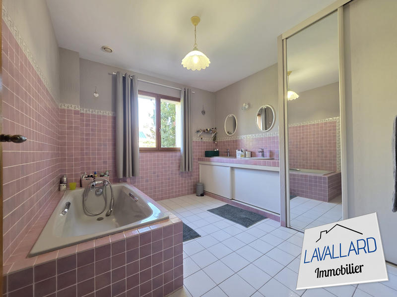 Maison - 136 m² - 5 pièces