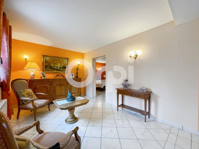 Maison - 216 m² - 6 pièces