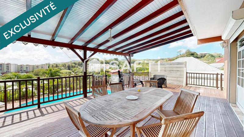 Villa - 210 m² - 9 pièces