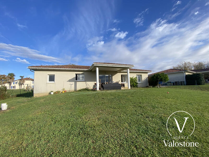 Maison - 93 m² - 4 pièces