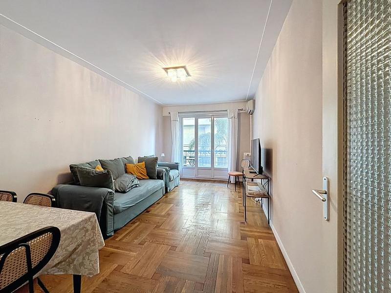 Appartement - 77 m² - 3 pièces