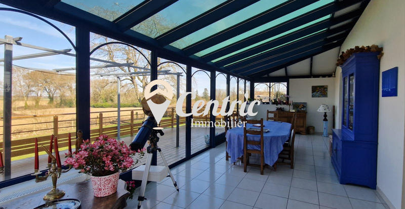 Maison - 303 m² - 7 pièces