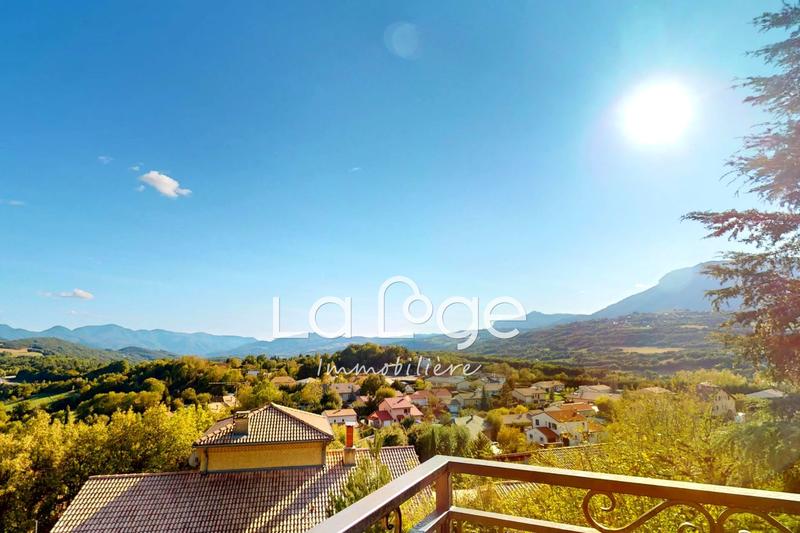 Villa - 140 m² - 5 pièces