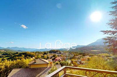 Villa - 140 m² - 5 pièces