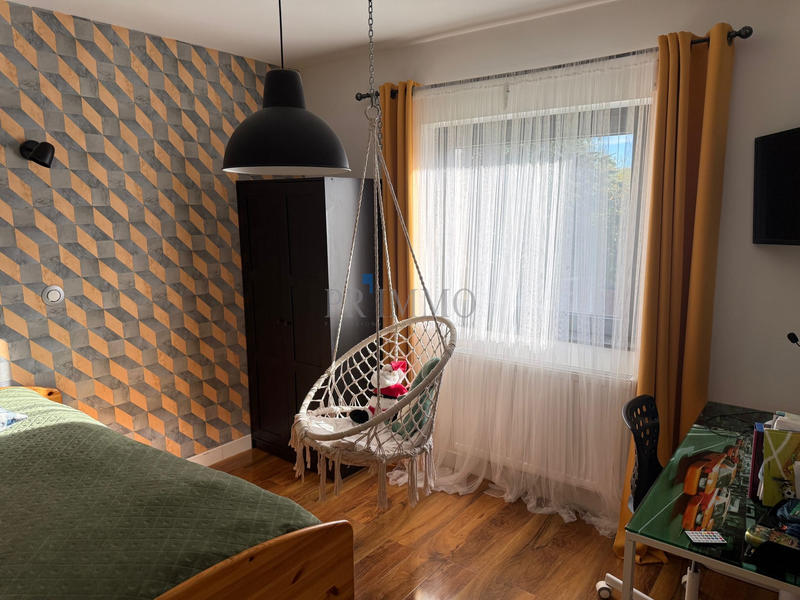 Maison - 163 m² - 7 pièces