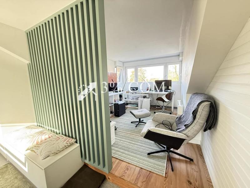 Maison - 180 m² - 8 pièces