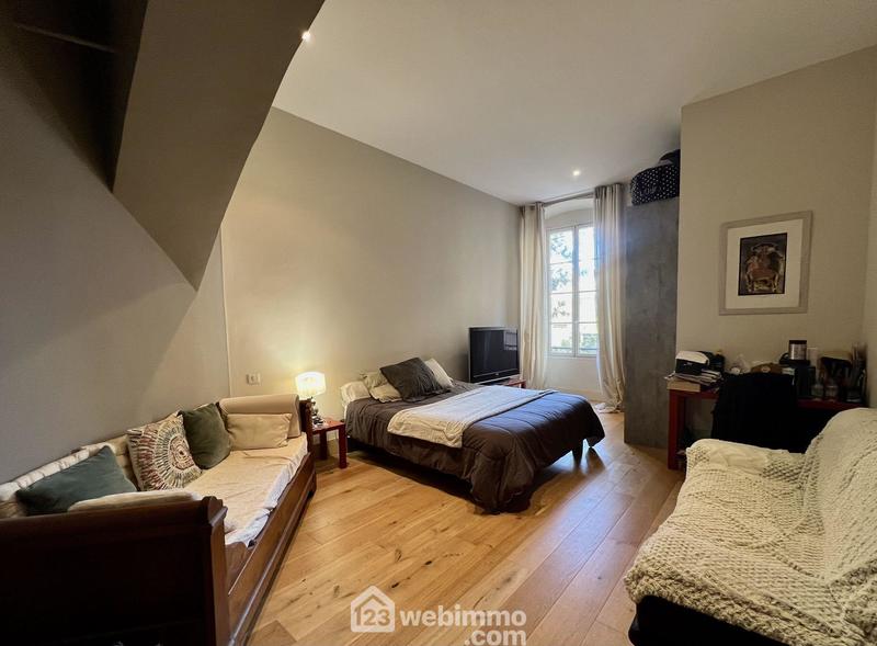 Appartement - 166 m² - 4 pièces