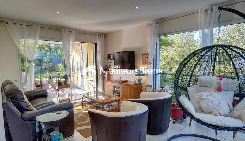 Maison - 137 m² - 6 pièces