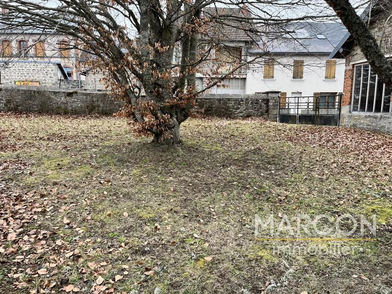 Maison - 265 m² - 10 pièces