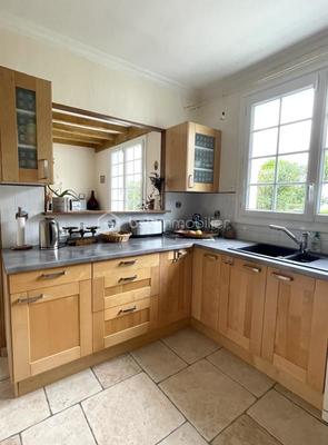 Maison - 170 m² - 8 pièces