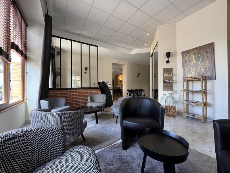 Fonds de commerce - 1 200 m²