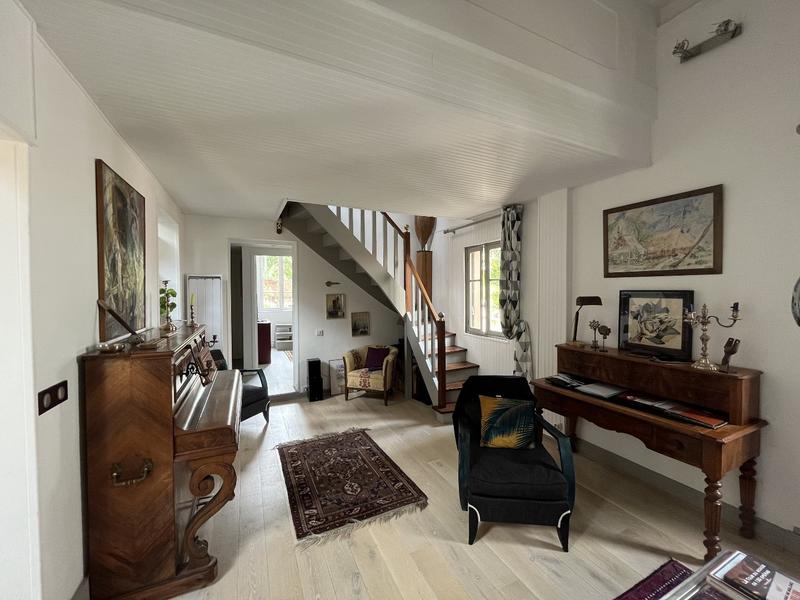 Appartement sur toit - 85 m² - 5 pièces