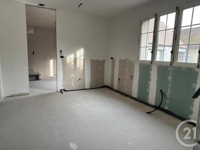 Maison - 273 m² - 7 pièces