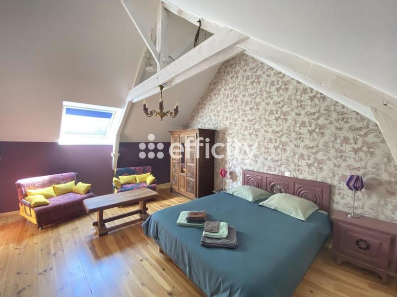 Maison - 395 m² - 13 pièces