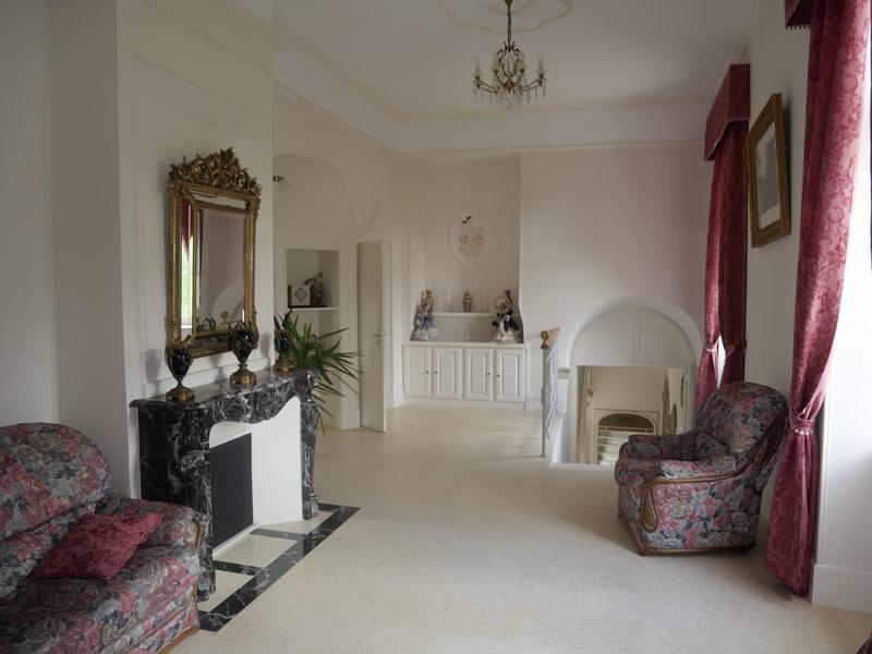 Château - 685 m² - 17 pièces