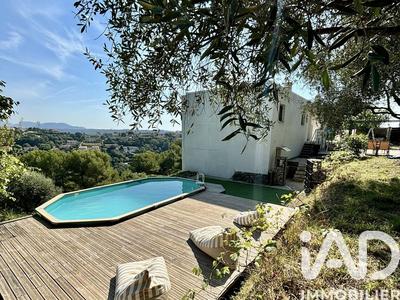 Maison - 122 m² - 5 pièces