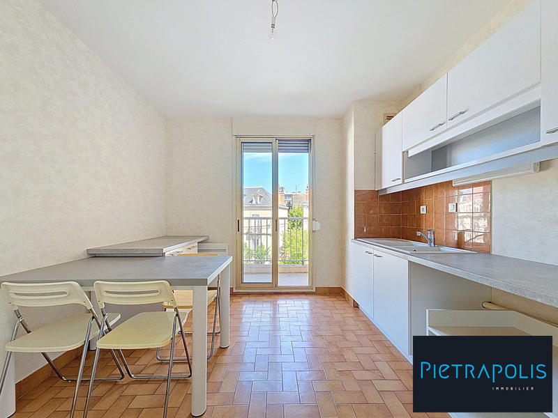 Appartement - 88 m² - 4 pièces