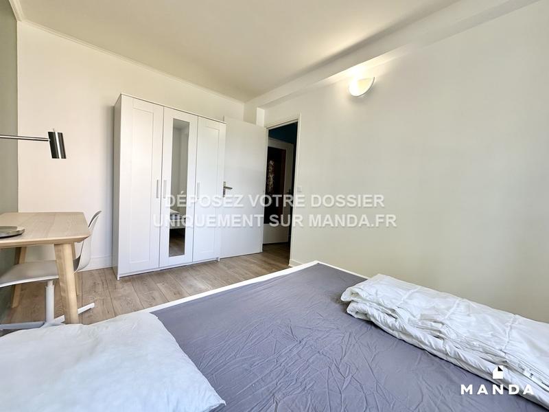 Chambre - 72 m² - 5 pièces
