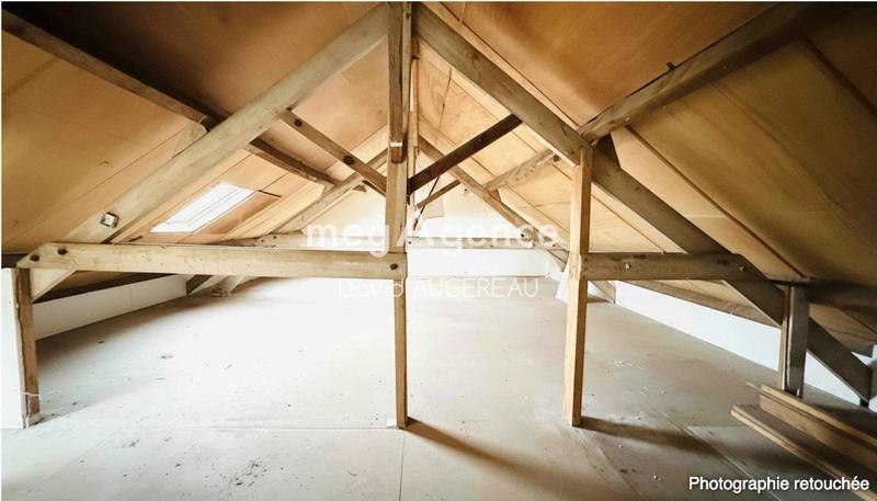 Maison - 205 m² - 6 pièces