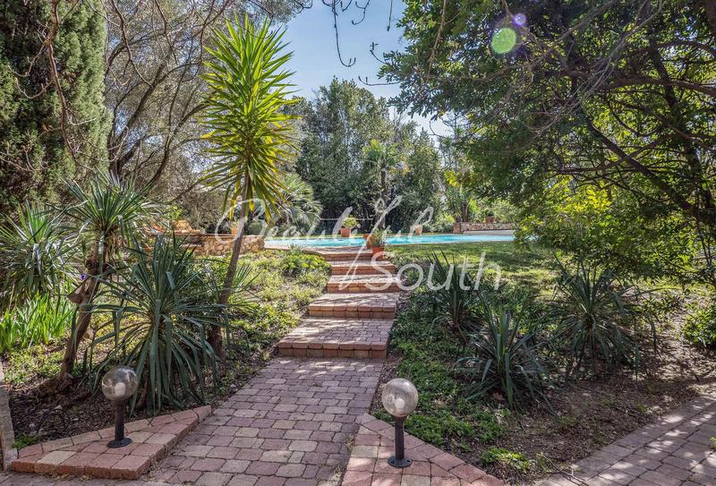 Gîte - 468 m² - 20 pièces