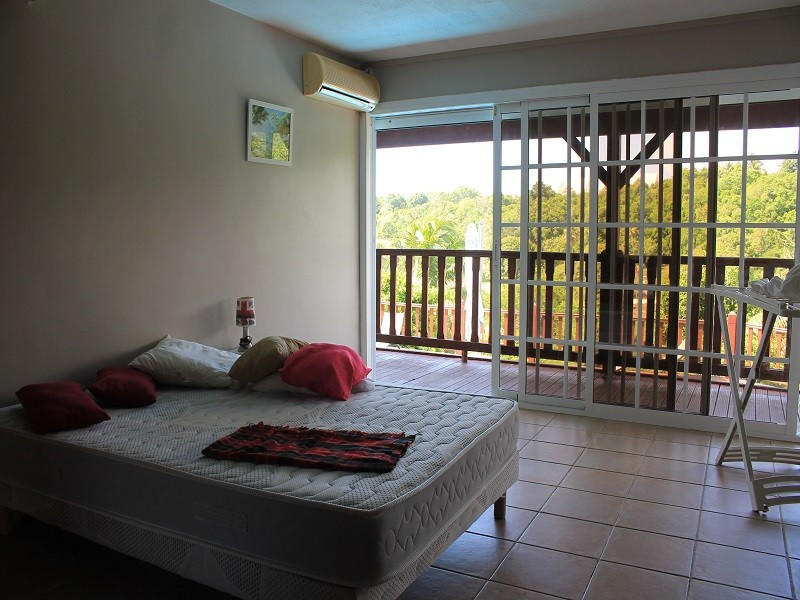 Maison - 256 m² - 7 pièces