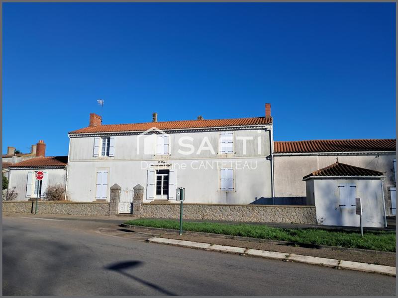 Maison - 250 m² - 9 pièces