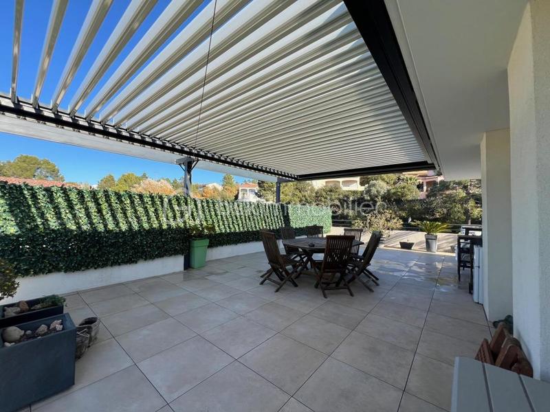 Appartement - 93 m² - 4 pièces