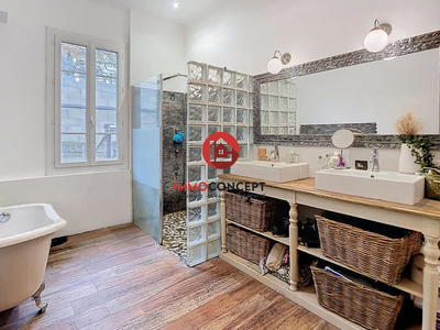 Maison - 122 m² - 4 pièces