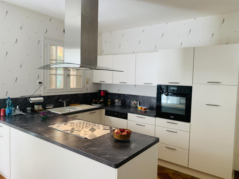 Propriété - 204 m² - 6 pièces