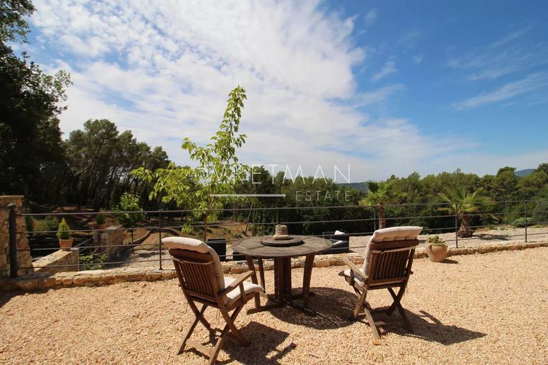 Mas - 345 m² - 6 pièces