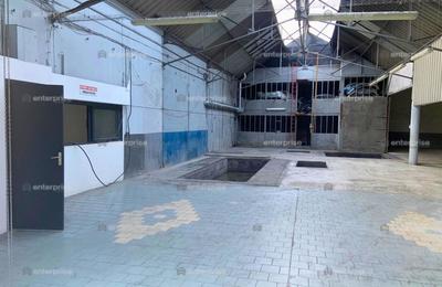 Local d'activité / Entrepôt - 700 m²