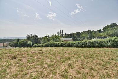 Terrain constructible - 1 068 m²