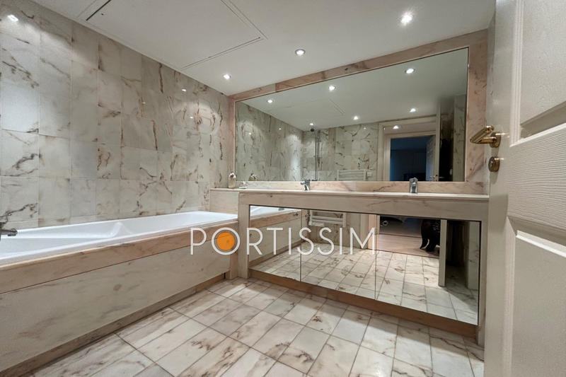 Appartement - 157 m² - 4 pièces