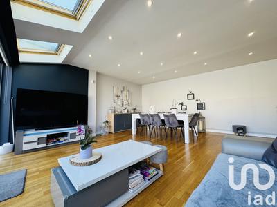 Maison - 208 m² - 10 pièces