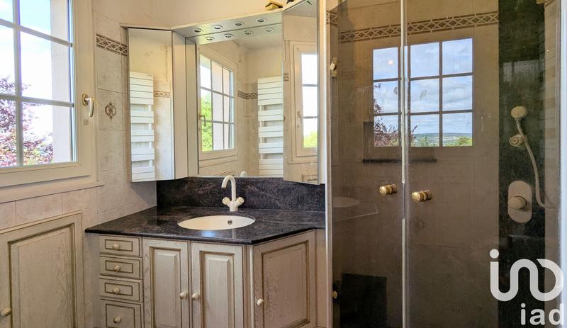 Maison - 190 m² - 10 pièces