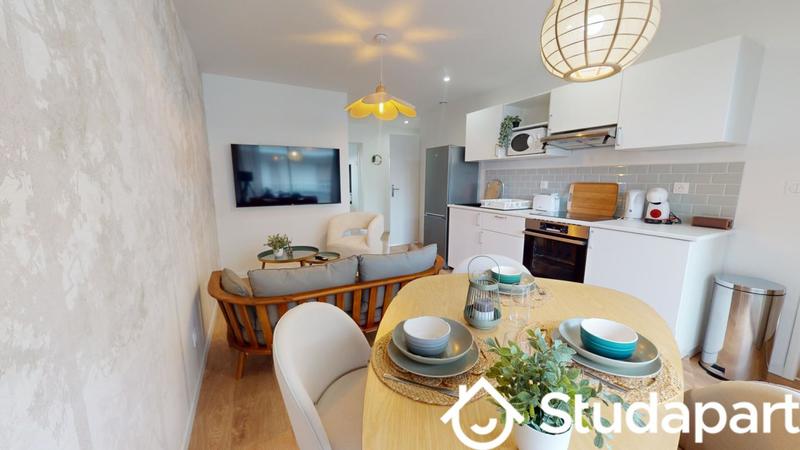 Chambre - 13 m² - 1 pièce