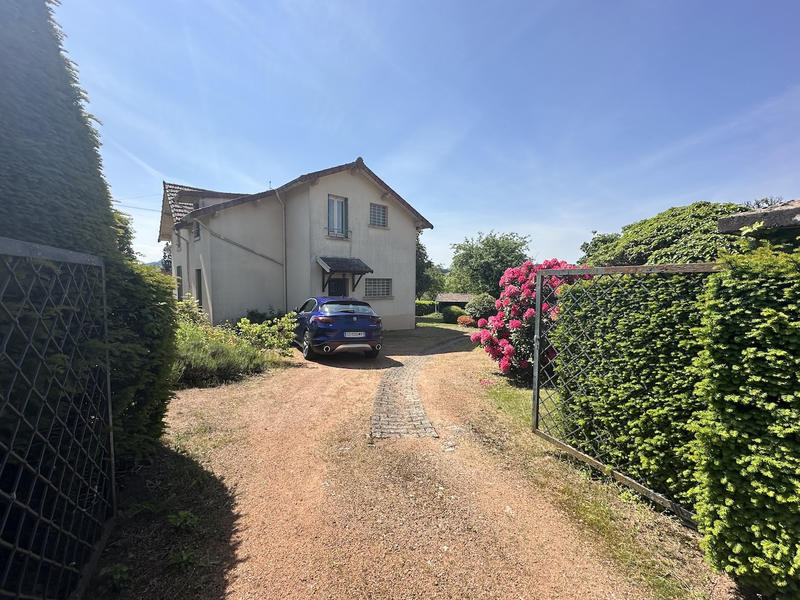 Maison - 180 m² - 9 pièces