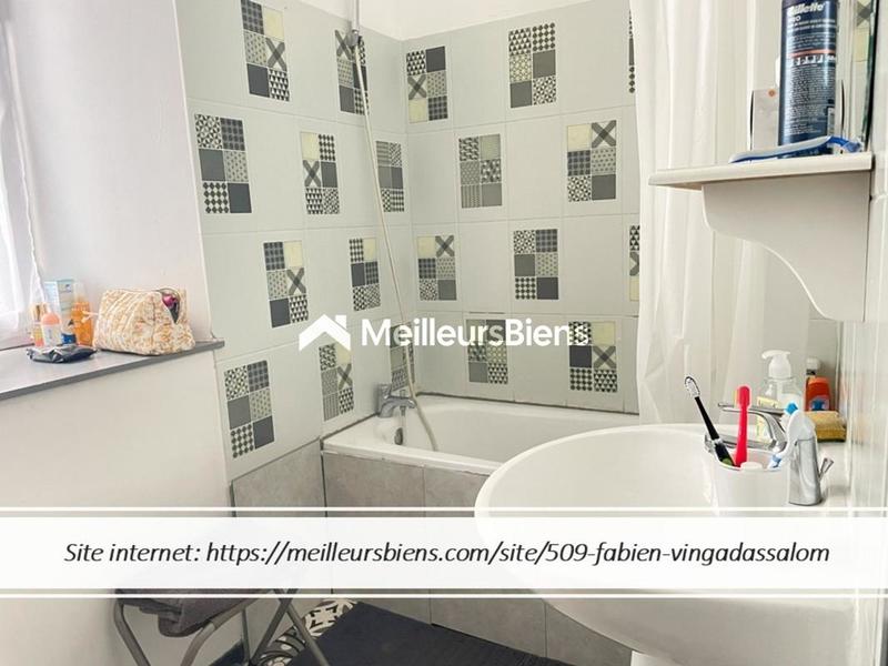 Immeuble - 196 m² - 7 pièces