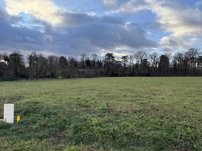 Terrain constructible - 1 018 m²