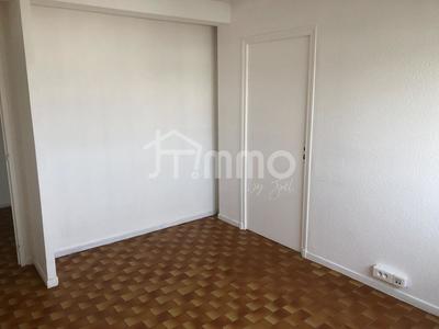 Bureau - 111 m² - 4 pièces