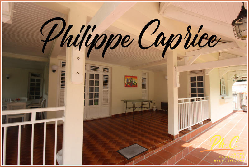 Maison - 443 m² - 16 pièces