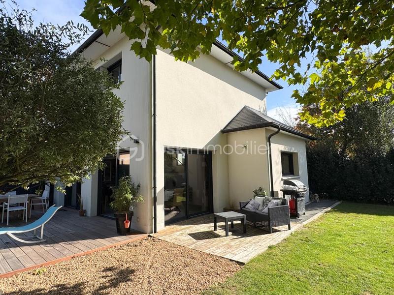 Maison - 100 m² - 5 pièces