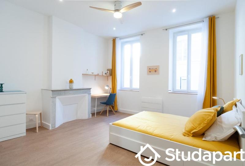 Chambre - 25 m² - 1 pièce