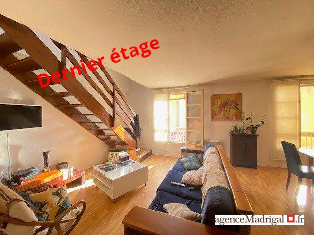 Appartement - 97 m² - 4 pièces
