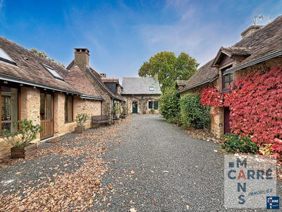 Maison - 380 m² - 10 pièces