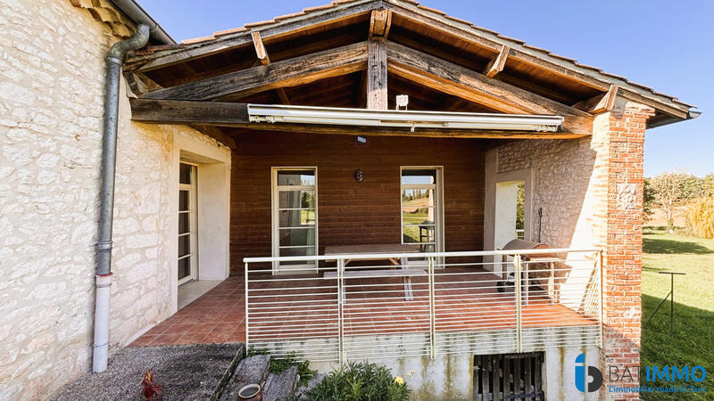 Maison - 239 m² - 7 pièces