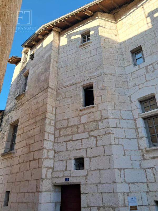 Immeuble - 265 m² - 11 pièces