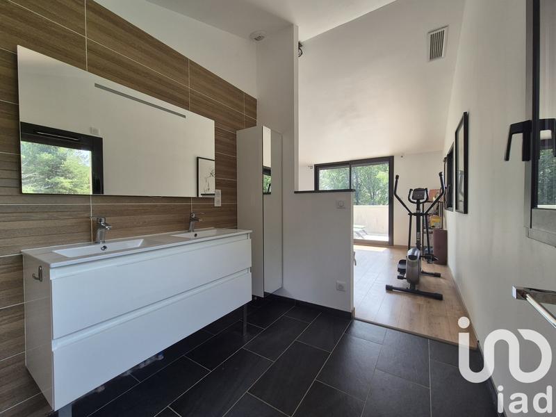 Maison - 295 m² - 7 pièces