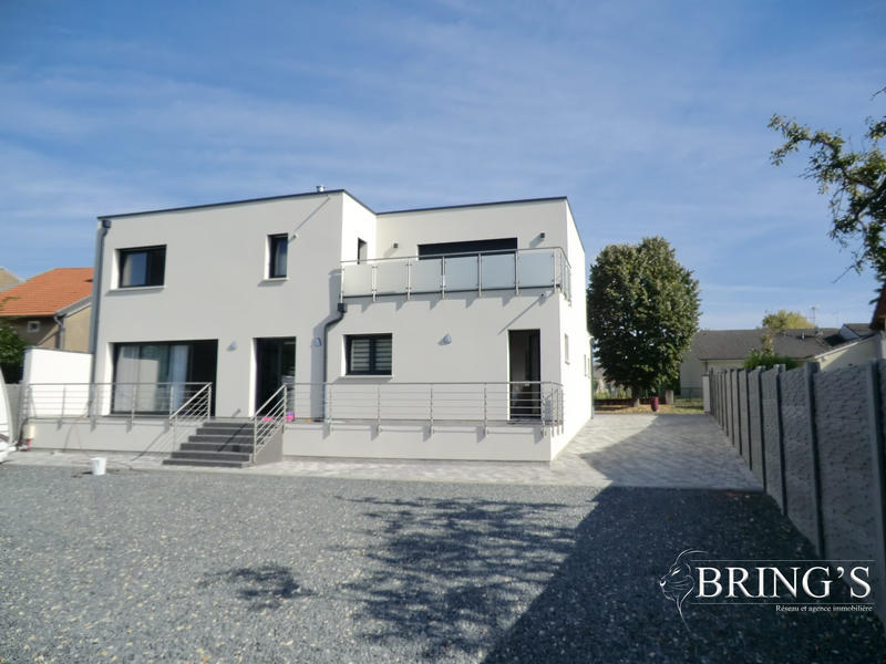 Maison - 170 m² - 6 pièces